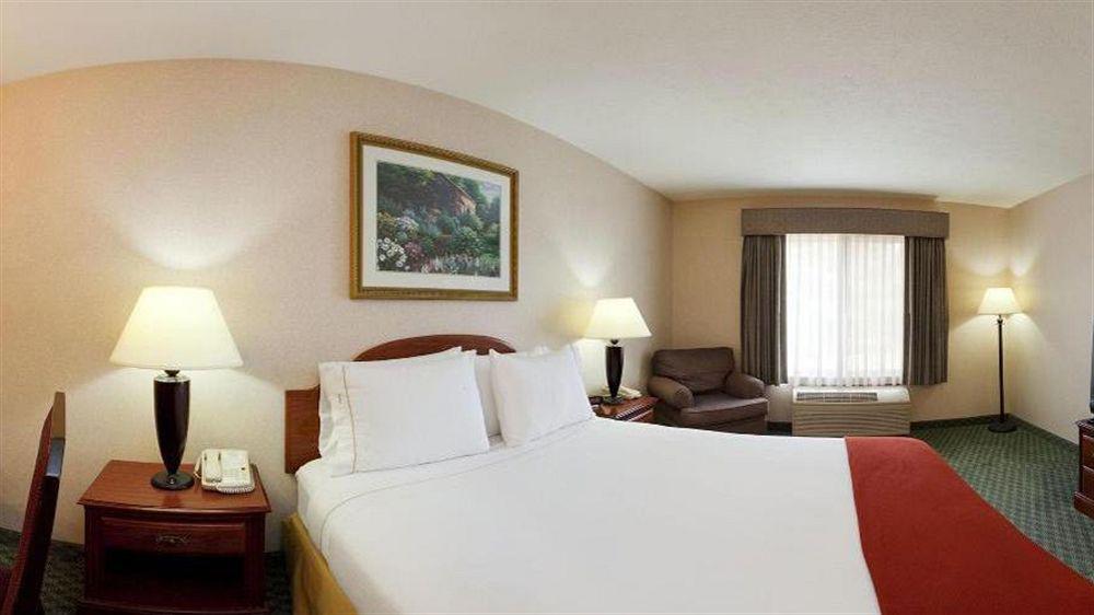 Keene Elm City Hotel, Ascend Hotel Collection מראה חיצוני תמונה