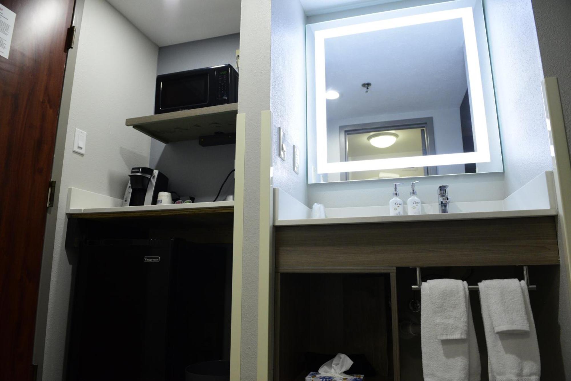 Keene Elm City Hotel, Ascend Hotel Collection מראה חיצוני תמונה