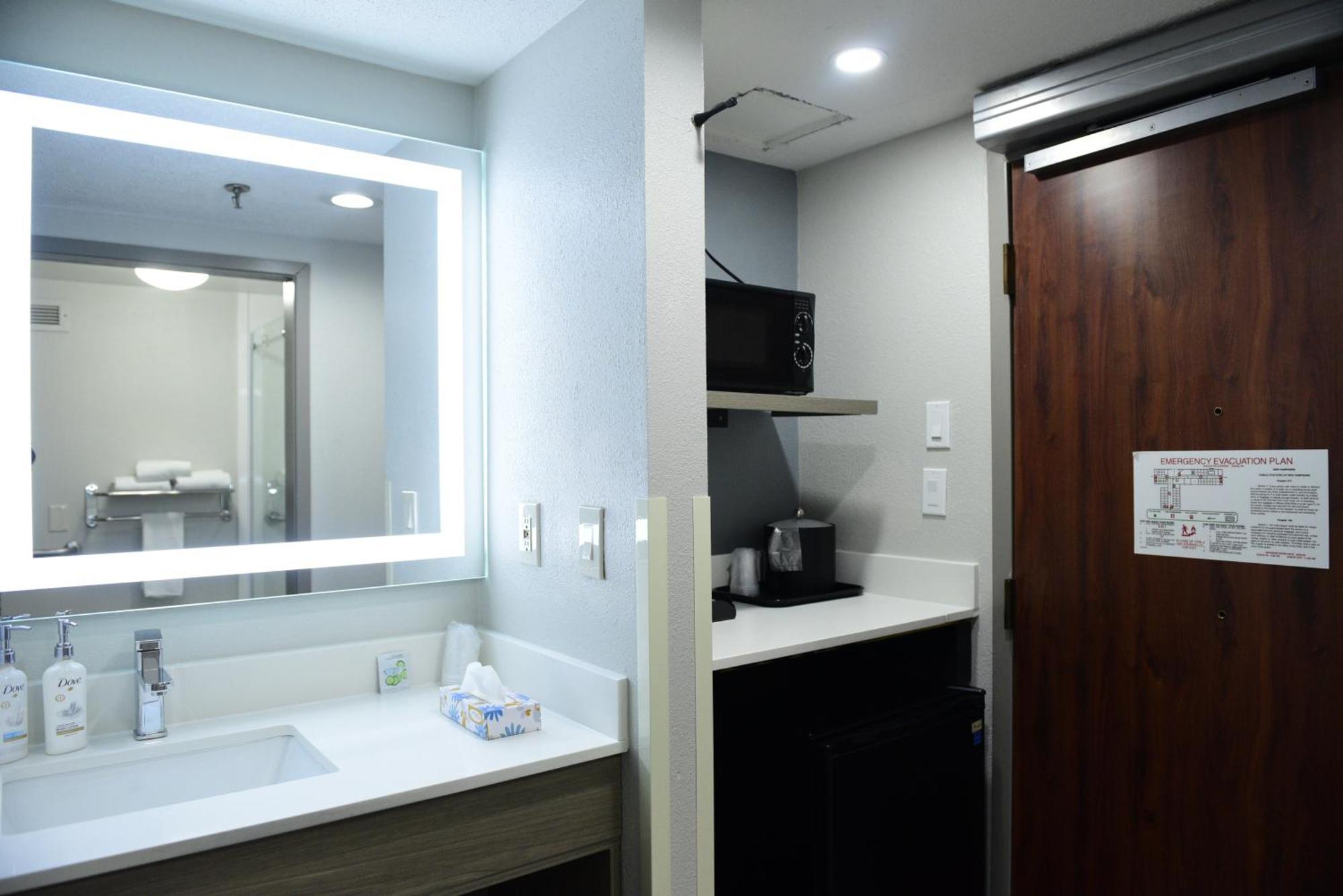 Keene Elm City Hotel, Ascend Hotel Collection מראה חיצוני תמונה