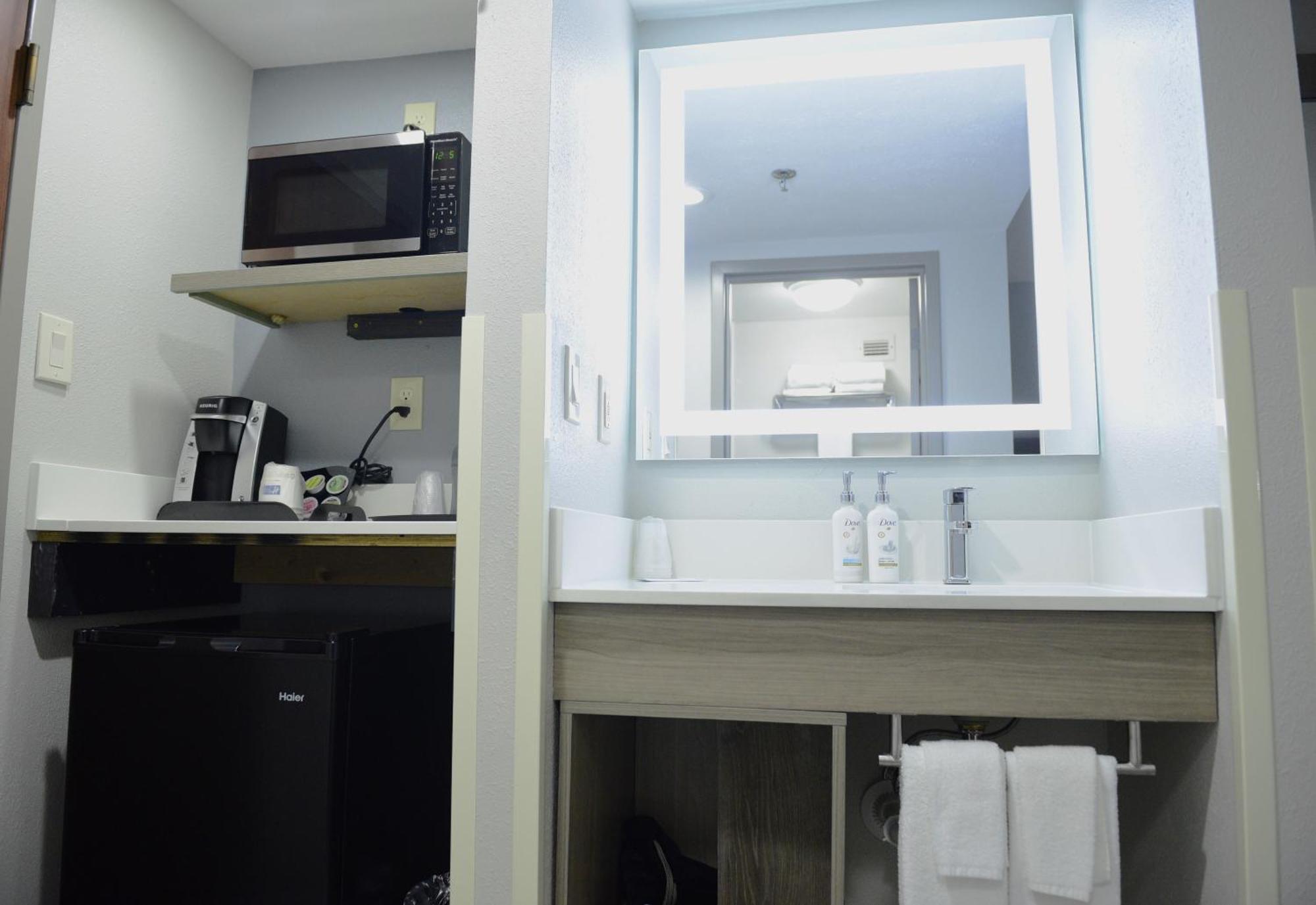 Keene Elm City Hotel, Ascend Hotel Collection מראה חיצוני תמונה
