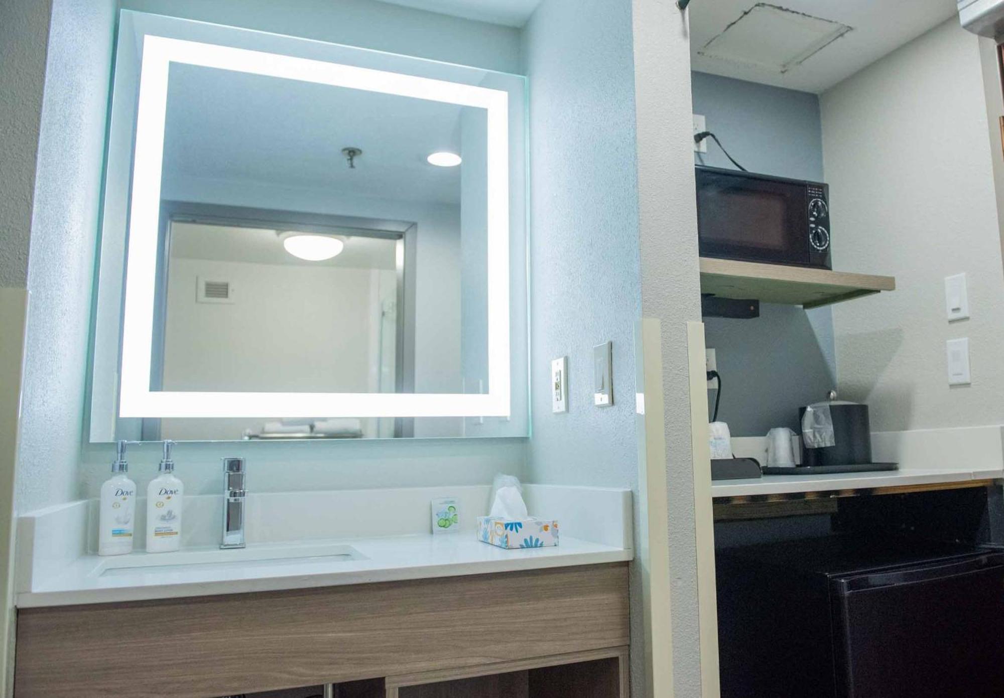 Keene Elm City Hotel, Ascend Hotel Collection מראה חיצוני תמונה